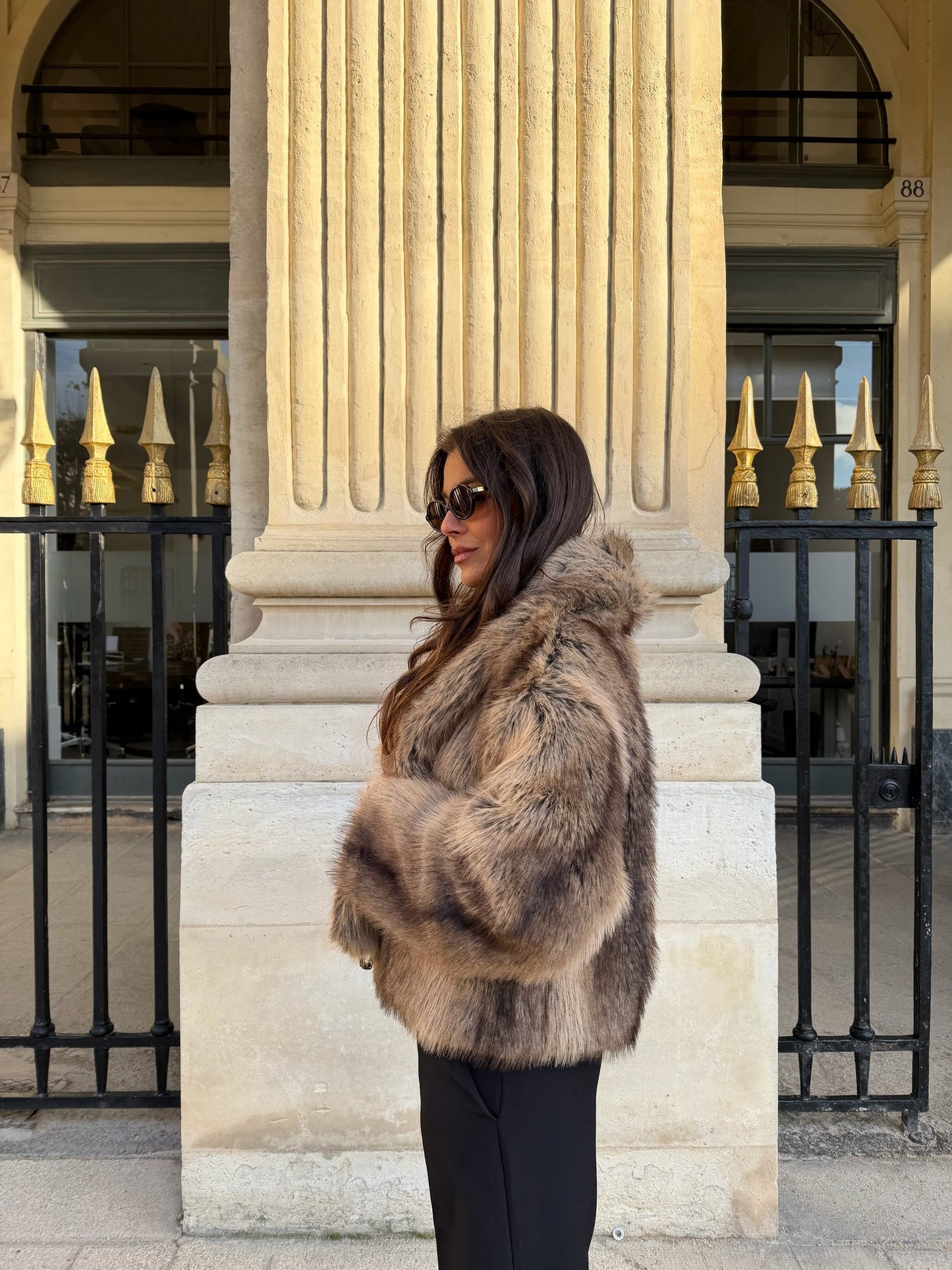 Camille pelsjakke i kamel og brunt