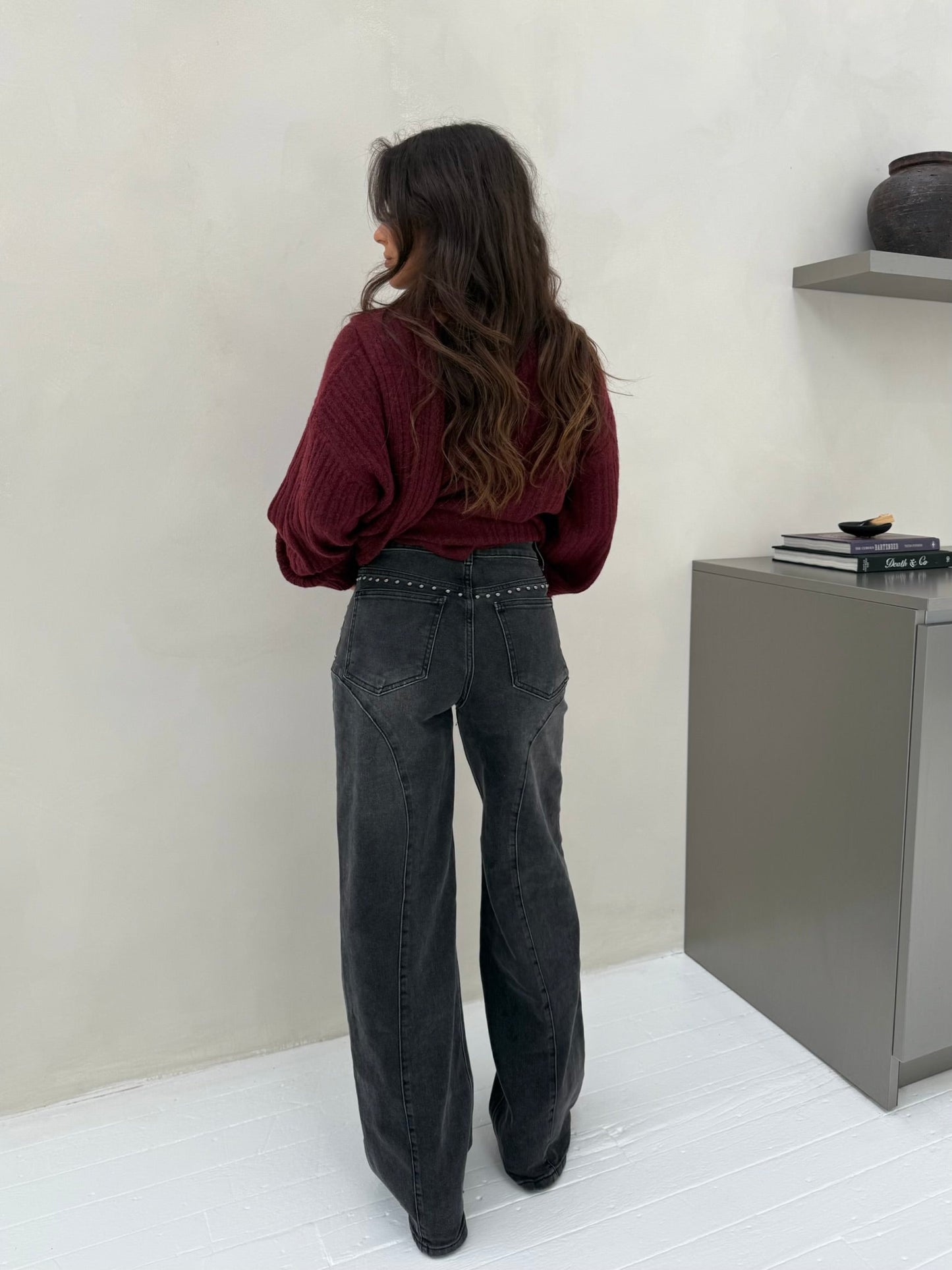 Vide grå denimjeans med nagler - Levering 21/11 til 28/11