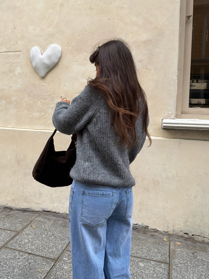 Emma strikkekardigan i grått