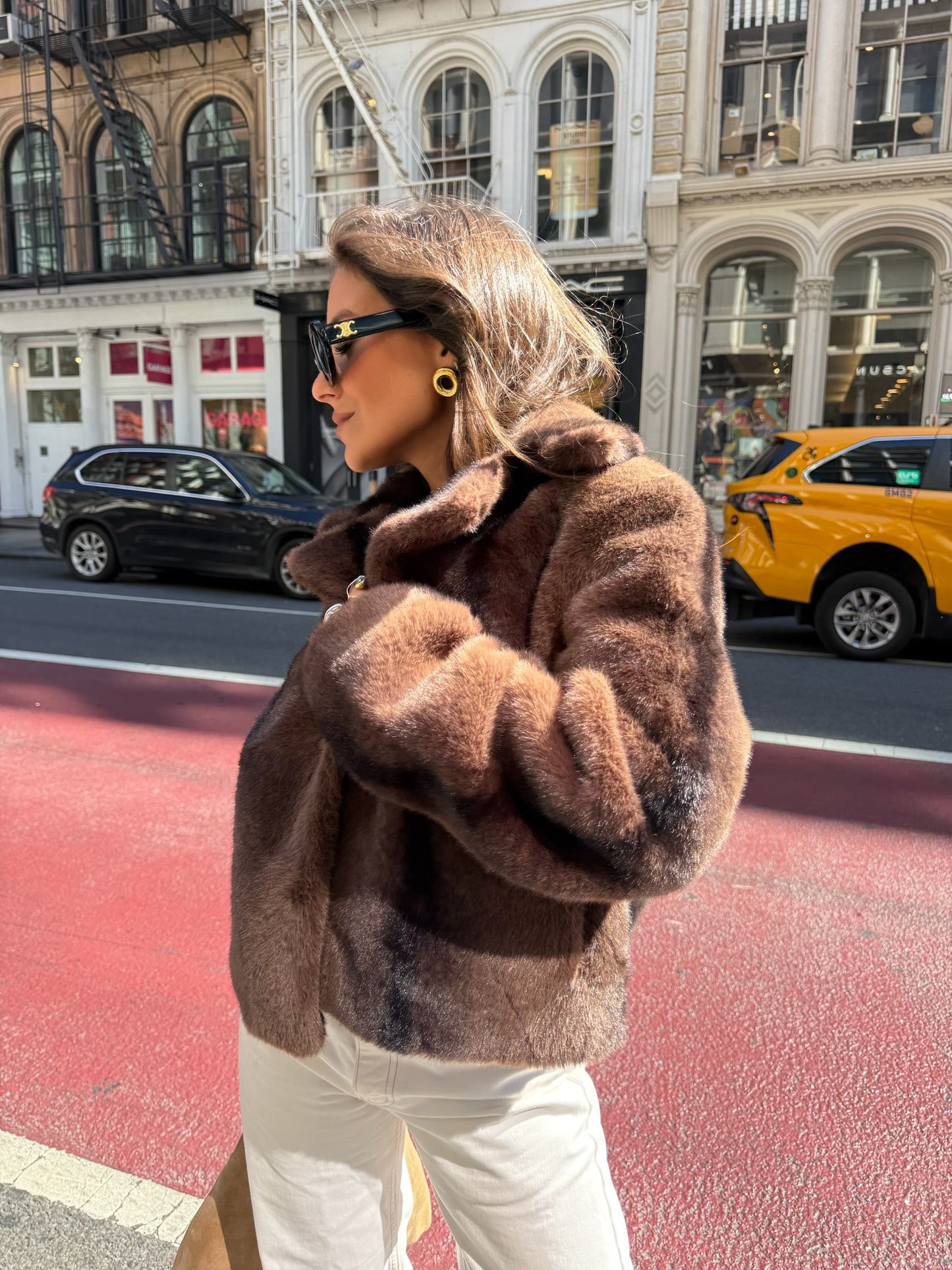 Varm sjokoladepelsjakke