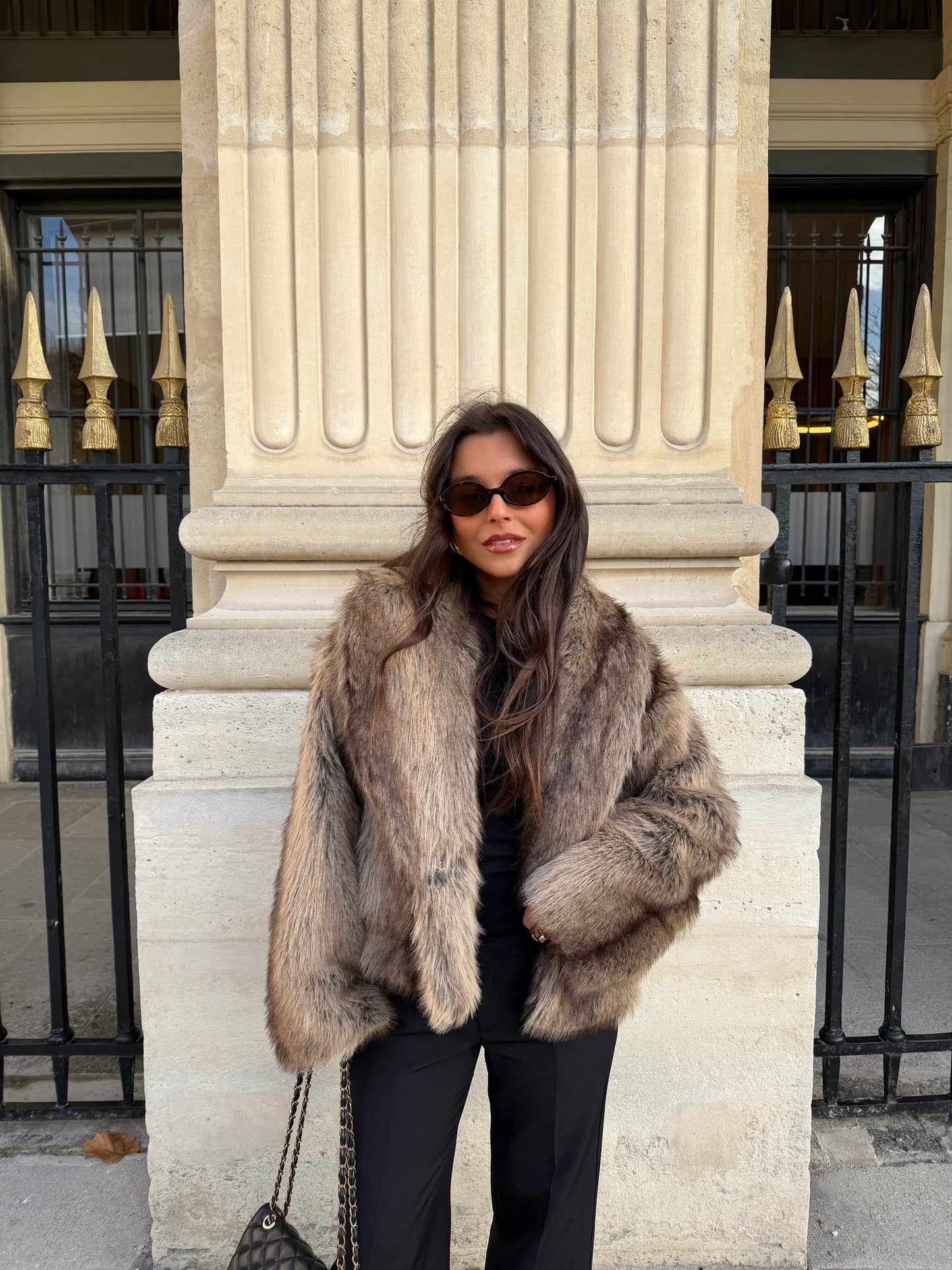 Camille pelsjakke i kamel og brunt