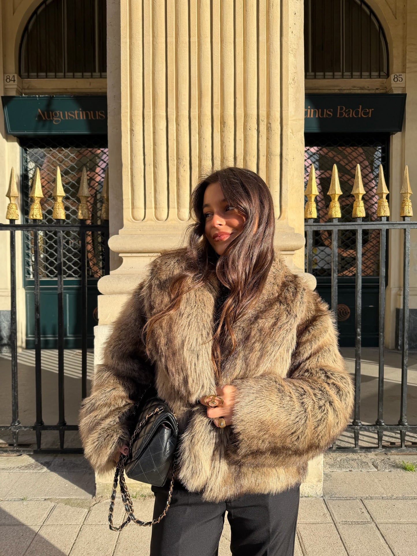 Camille pelsjakke i kamel og brunt