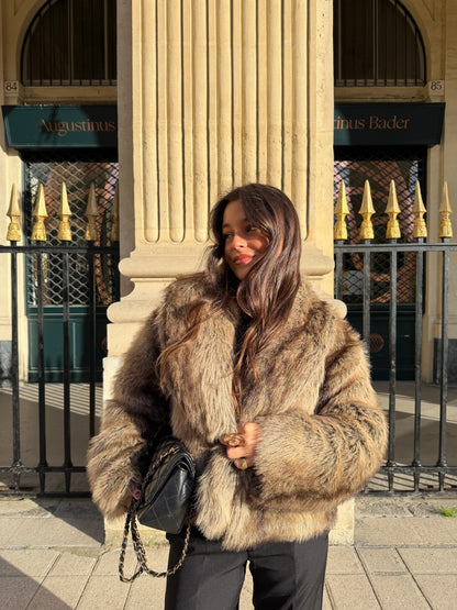 Camille pelsjakke i kamel og brunt