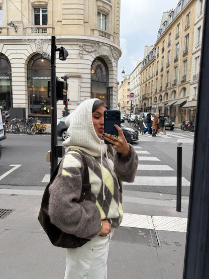 Strikket balaklava i kremfarget