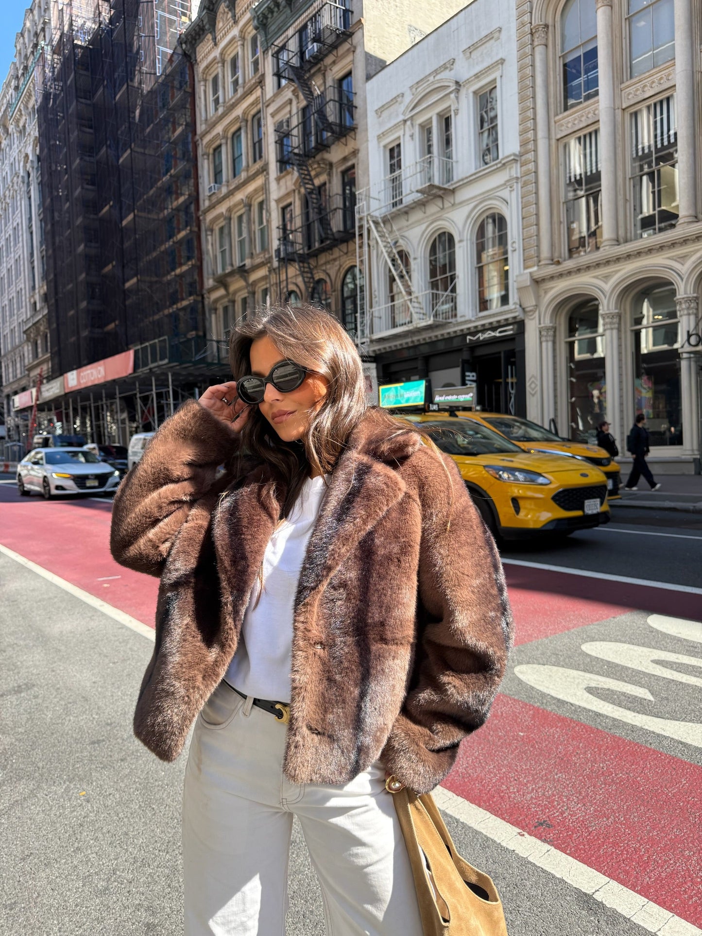 Varm sjokoladepelsjakke