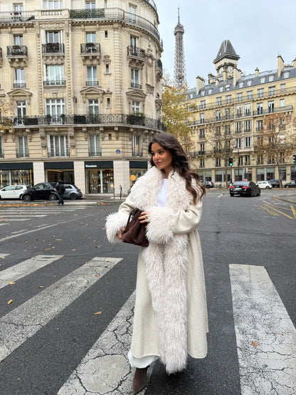 Ophelia ullkåpe i hvitt